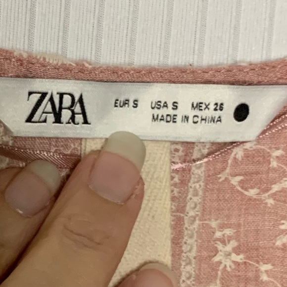 Zara Tunic High Low Hem Crochet Cuffs Embroidered Eyelet Fabric V-neck Small - Picture 8 of 12
